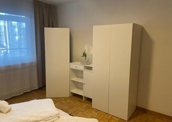 5 At Cathedral Keulen